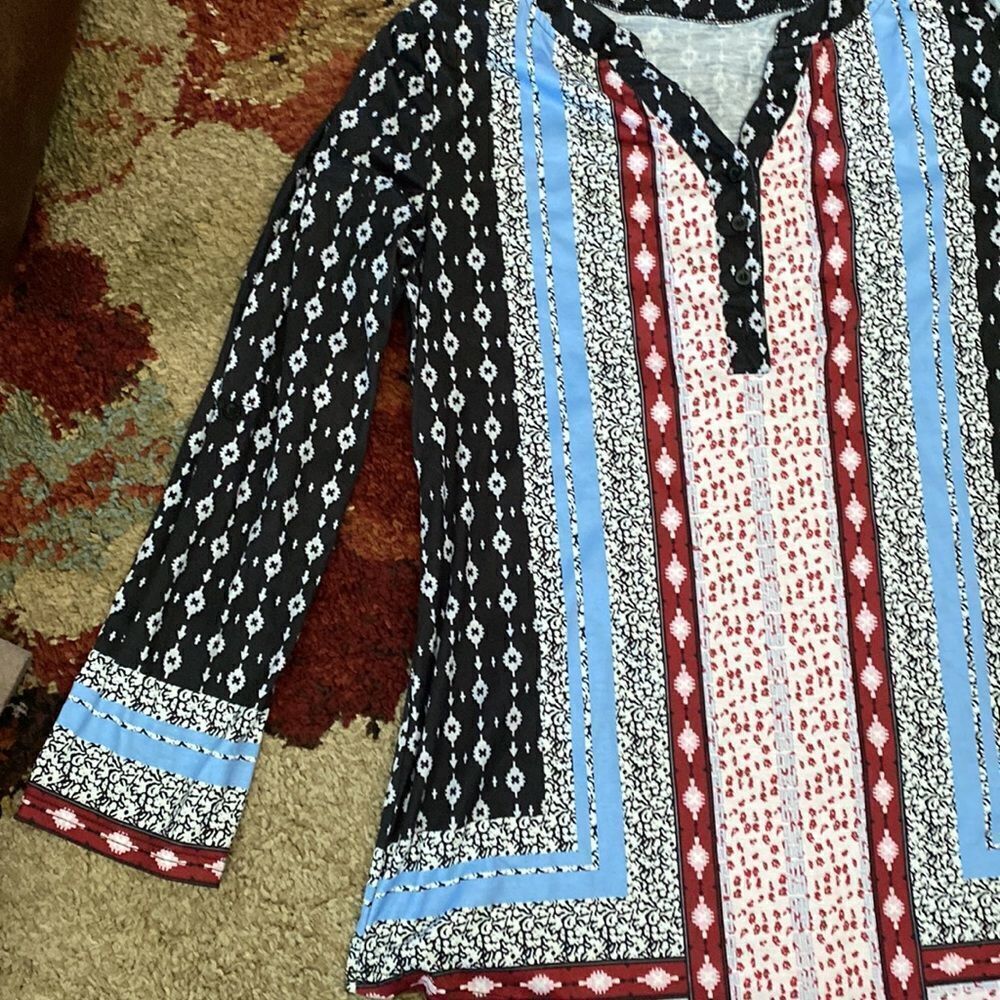 ❤️ Aztec Roll Sleeve Tunic ❤️ - Picture 7 of 7